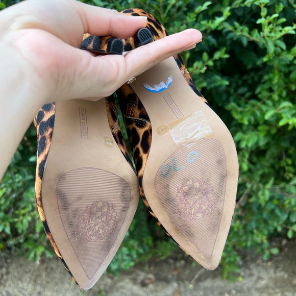 Vince Camuto Nandi Pointed Toe Ankle - Picture 7 of 10